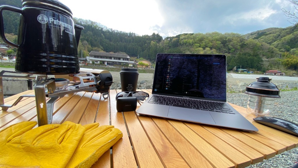 M1チップMacbook Airをレビュー！ブラウジングや4K動画編集はどう 